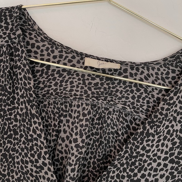 JOIE 100% Silk Spotted Blouse/Top Size Small - Picture 5 of 5